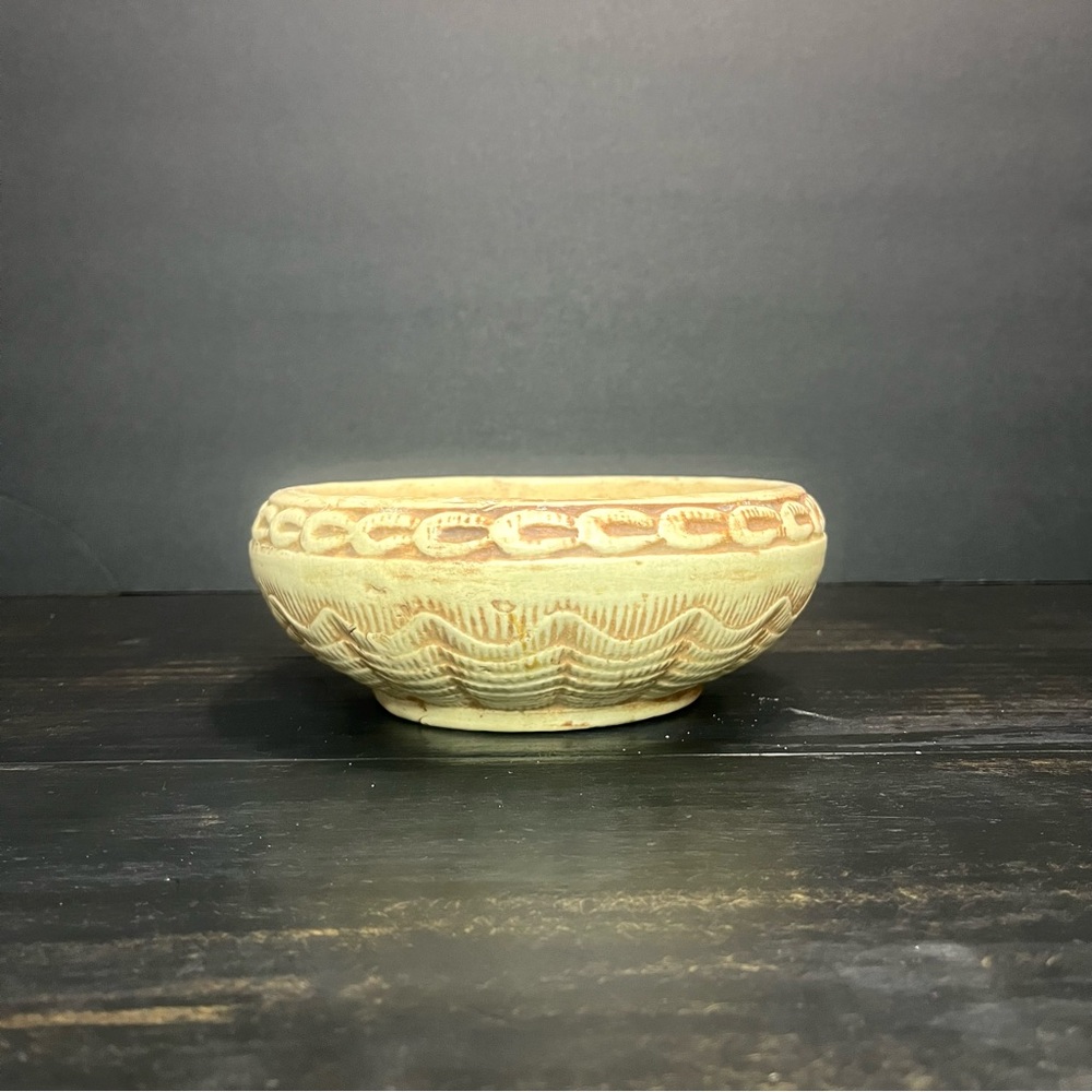 Ivory Art Deco Pottery Orris Ware Ceramic Bowls By Weller Clinton?